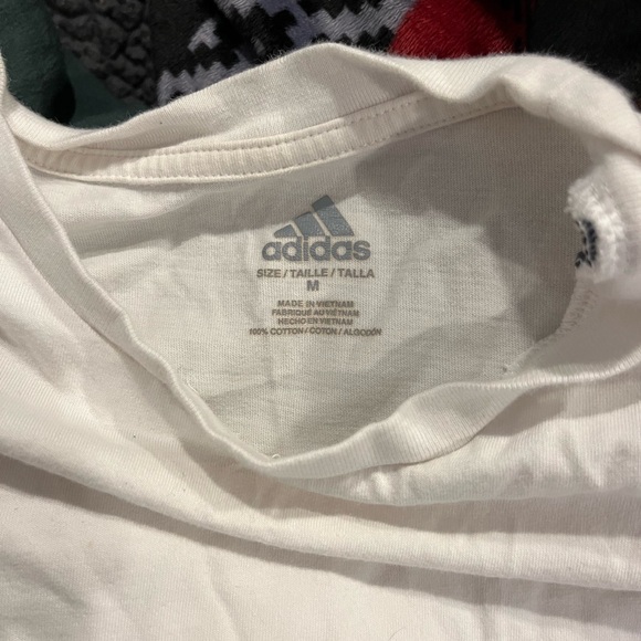Size medium adidas long sleeve - Picture 2 of 3